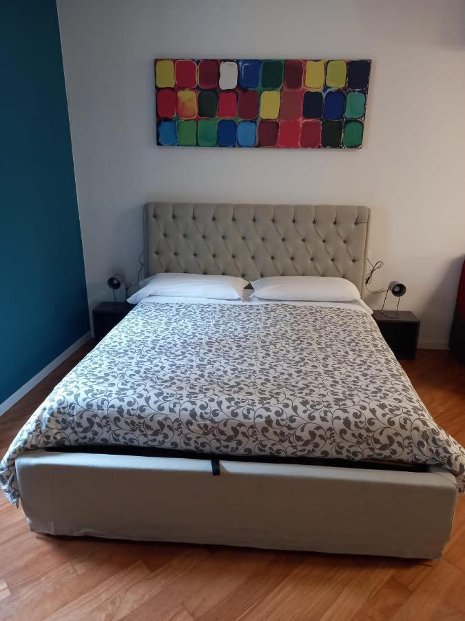Suite Apartment San Lazzaro Bergamo Bagian luar foto
